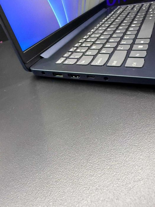 Lenovo IdeaPad 1 15ALC7 15.6" FHD AMD Ryzen 7
