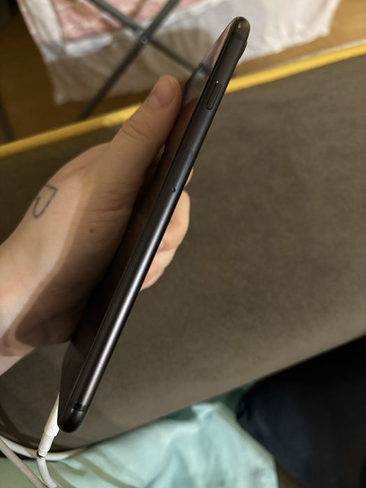 Продам iPhone 7 Plus — 32 ГБ