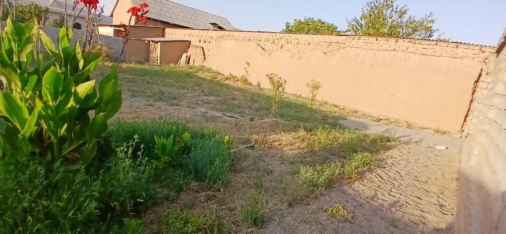Choshtepa Oshmarkazidan uchastka sotiladi. Hujjati 100%.
