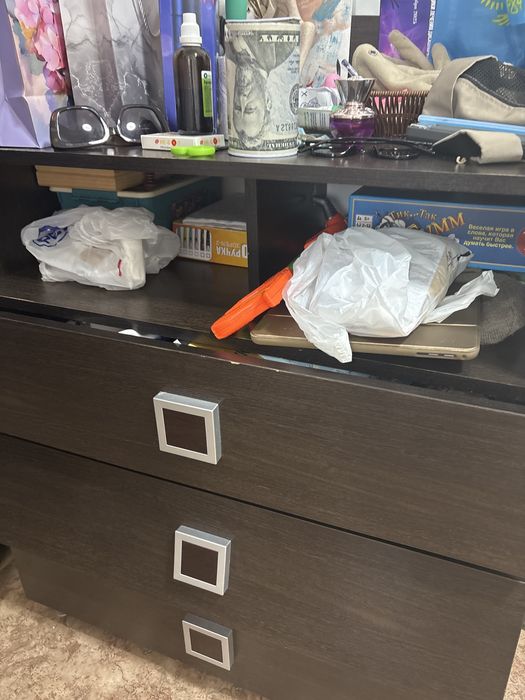 Комод тумбочка в спальню продам