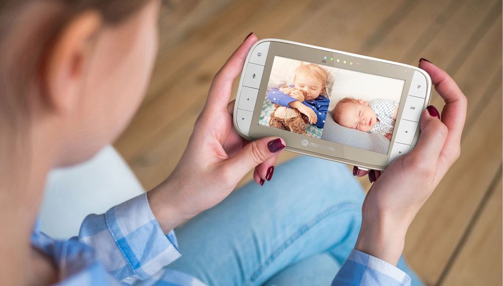 Видеоняня радионяня Motorola VM50G-2 экран 5 дюйм с двумя камерами