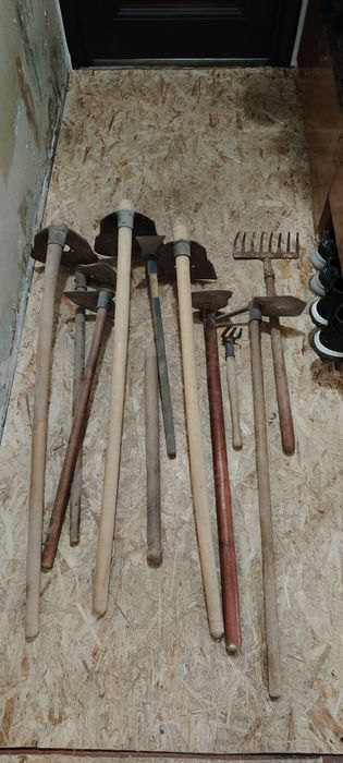 Продаются садовые инструменты