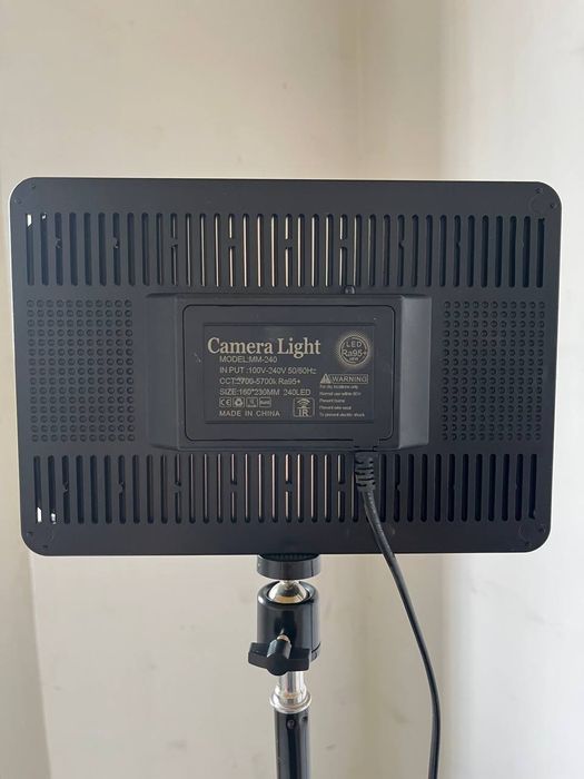 LEd chiroqlar sotiladi.