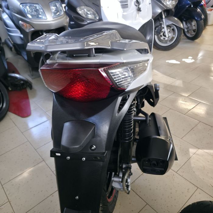Kymco People  GTI 125