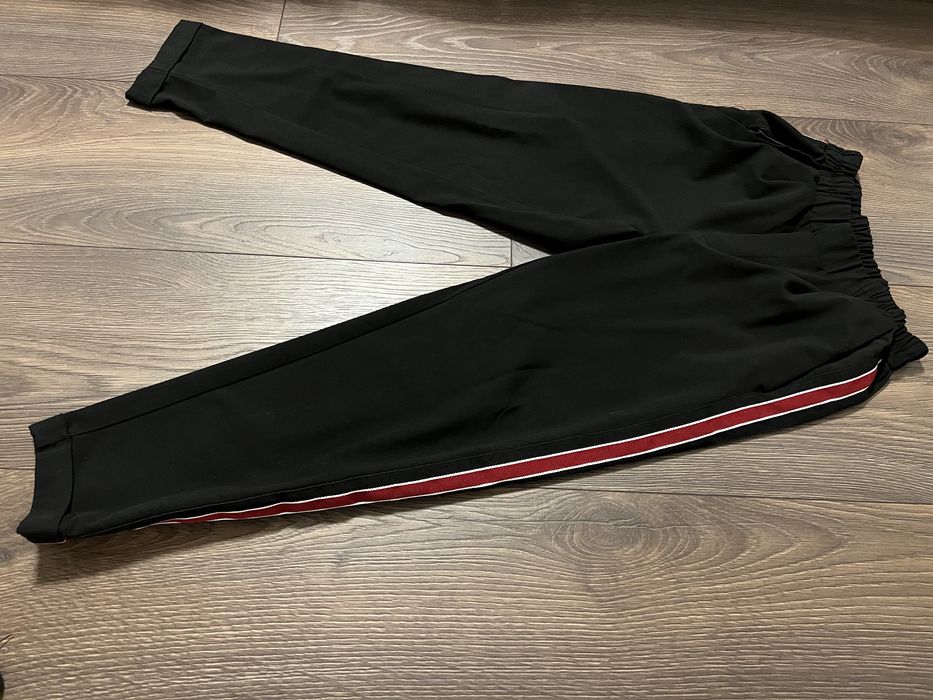 Черен панталон с детайли, размер с