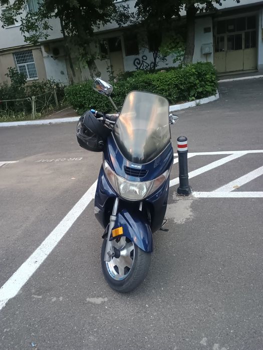Suzuki Burgman 400