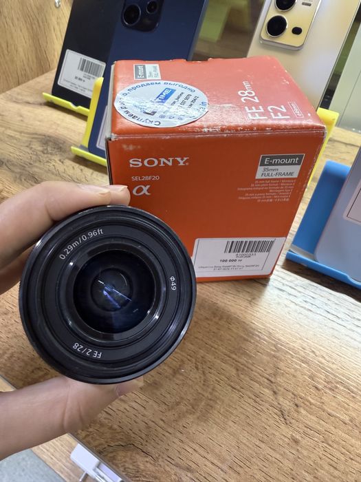 Обьектив Sony Sel28F20
