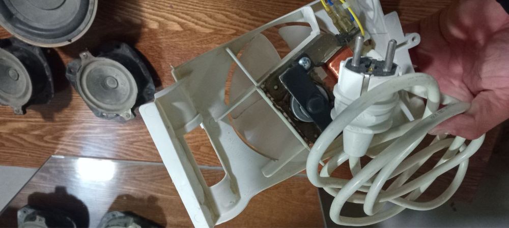 Вентилятор 220W ishlaydi