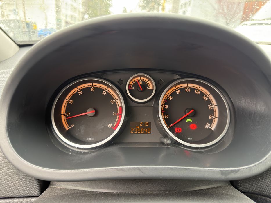 Vând Opel Corsa D