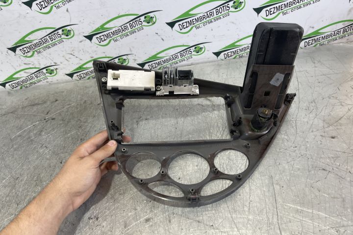 Buton avarie 98ABA046A04 / 98AB-A046A04 Ford Focus prima generatie