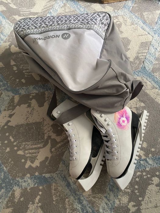 Продам коньки в отличном состоянии