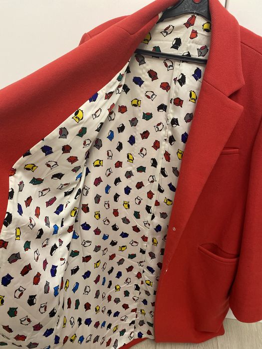 Пальто красное