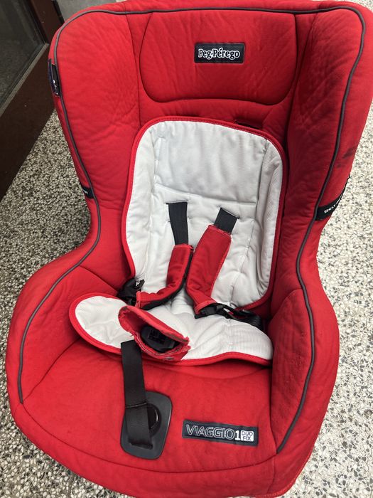 Столче за автомобил 0м Peg Perego червено