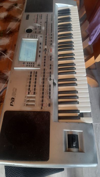 Korg PA 80 pentru piese