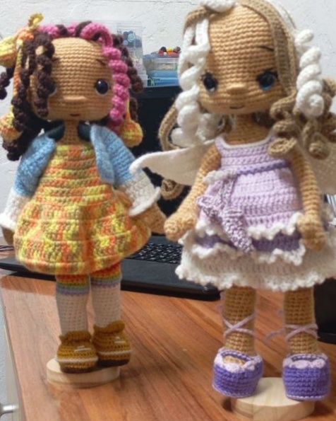 Продам вязаную куклу