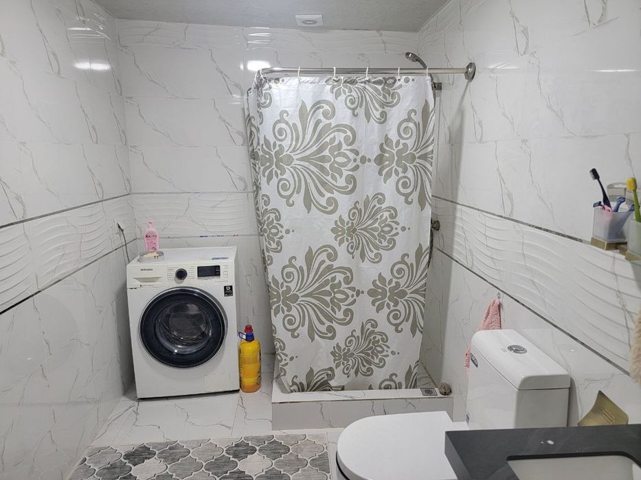 Hovli uchastka sotiladi