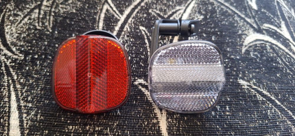 Огледало, светлоотразители, седалки и ръкохватки за велосипед