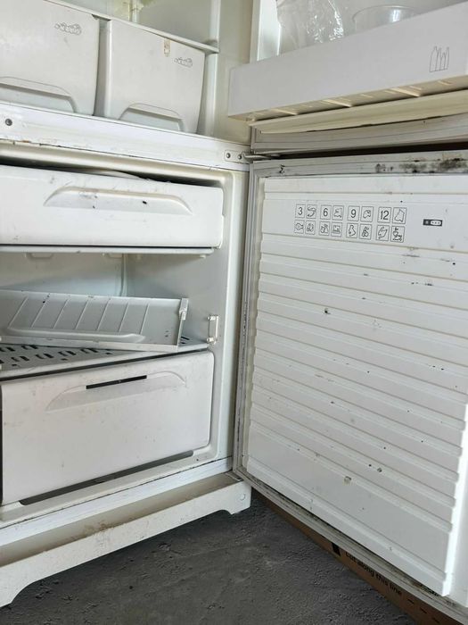 Продам холодильник