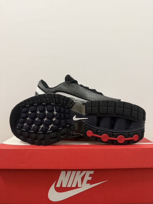 Nike Air Max DN Black/White - 43