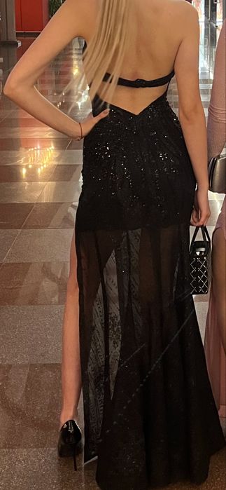 Бална рокля, черна, блестяща