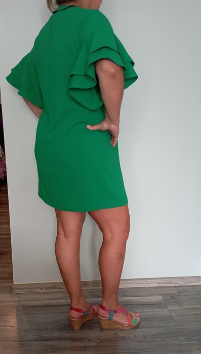 Красиви  нови рокл,и  Zara / JUST