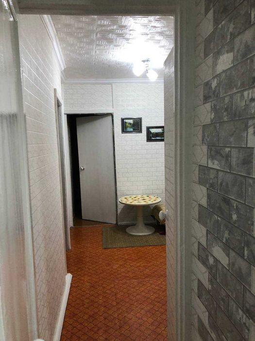 своя квартира квартал 23  3х комнат  на 5 этаже кирп дом