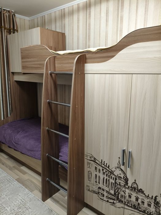 Продам двухъярусную кровать