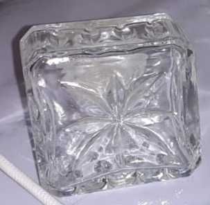 Парфюмерный флакон