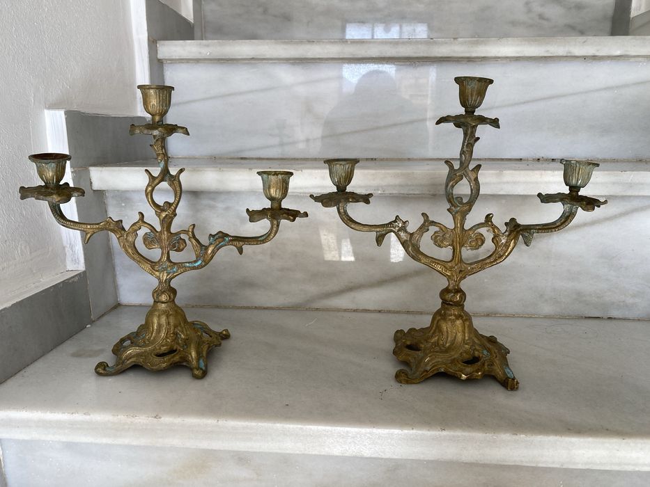 Doua perechi de sfetnice din bronz de la inceputul anilor60’