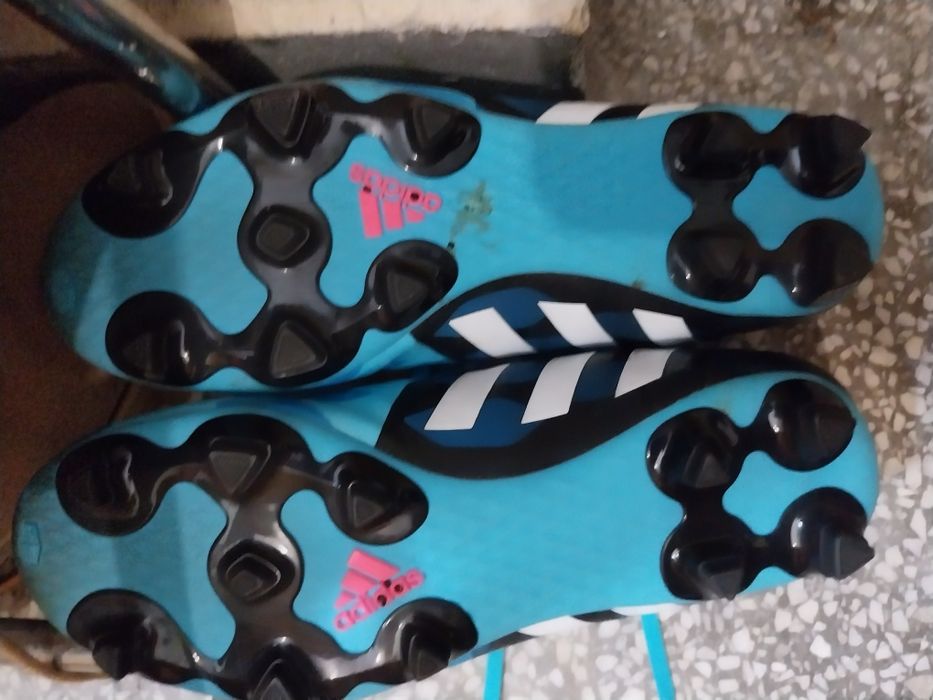 Футболни  обувки