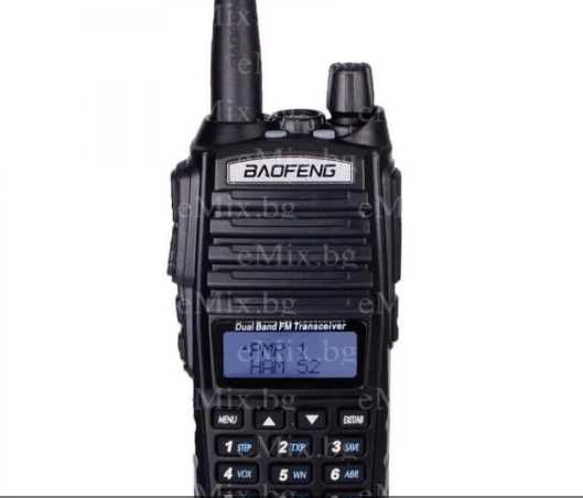 Радиостанция Baofeng UV82 със слушалка