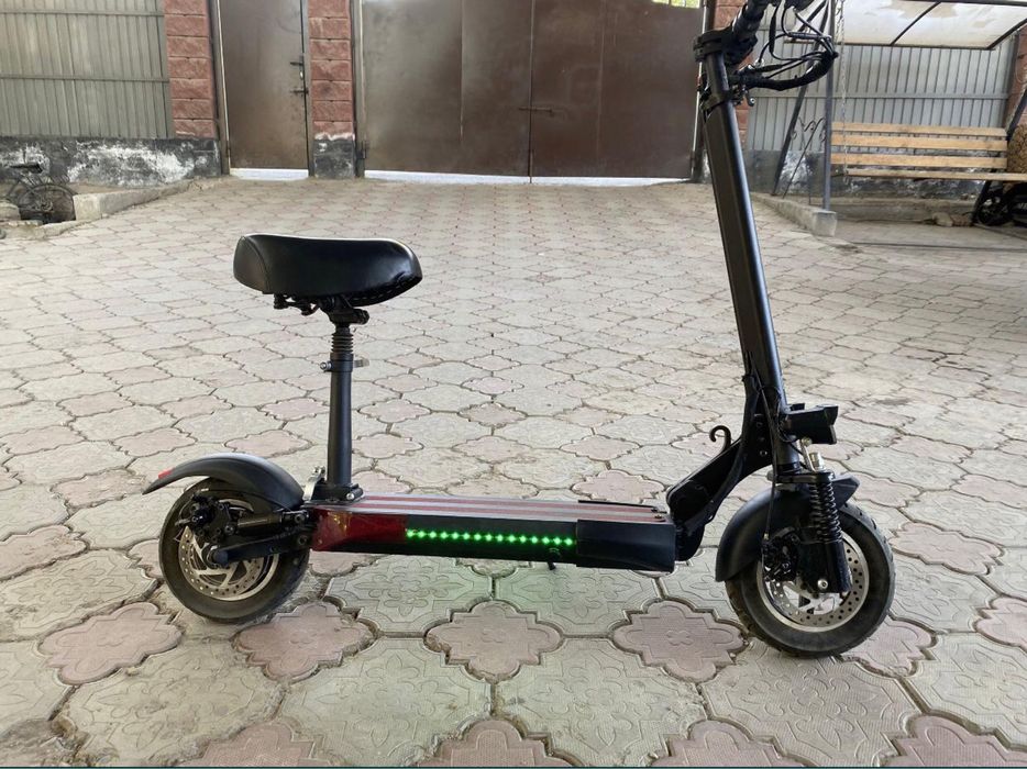 Продам электросамокат