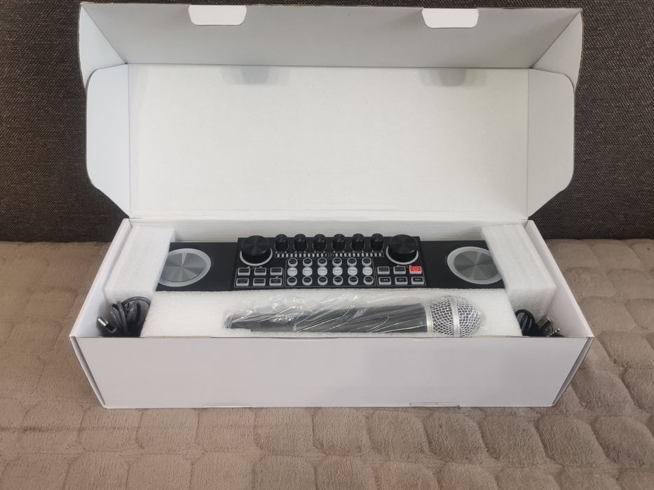 Sistem de mixare karaoke,2 microfoane-live sound card live streaming