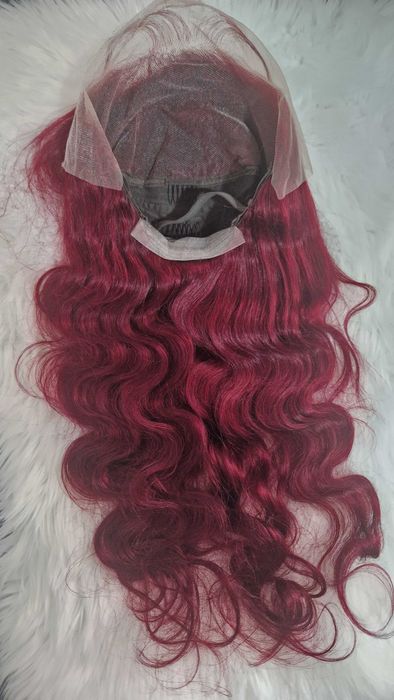 Естествена бразилска перука 75 см – тъмно червена, чуплива, дантелена