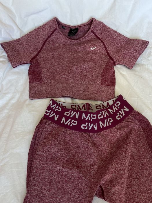 MyProtein екип от две части