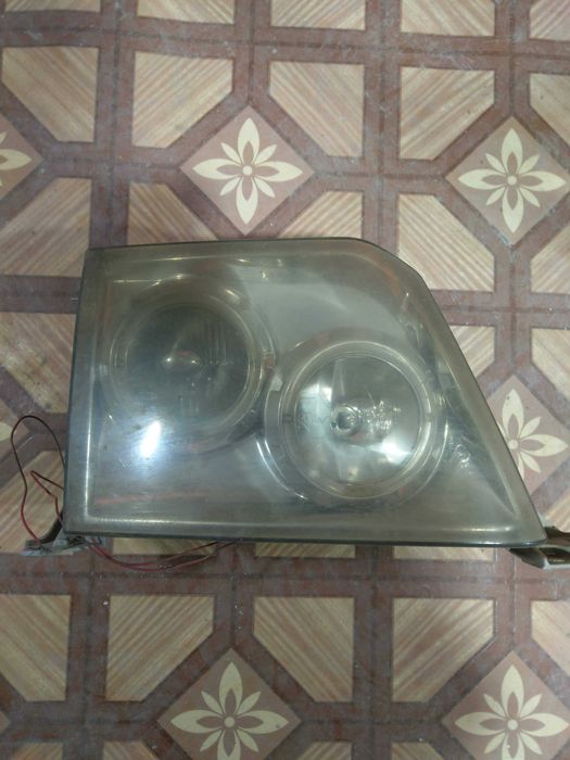 Фары на авто  тойота