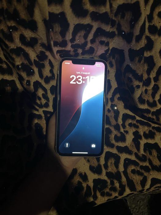 Iphone xr whitee