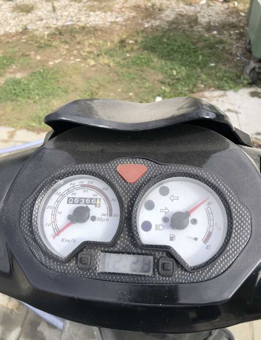 Vand scuter gy6 excelent  si schimb cu atv cross auto