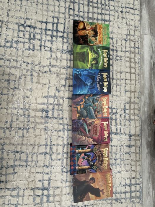 Продаю книги срочно, все новые, торг есть