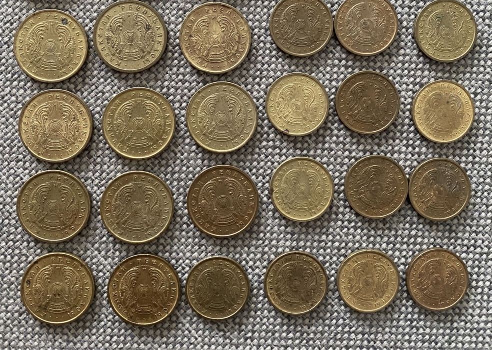 Монеты Тиын