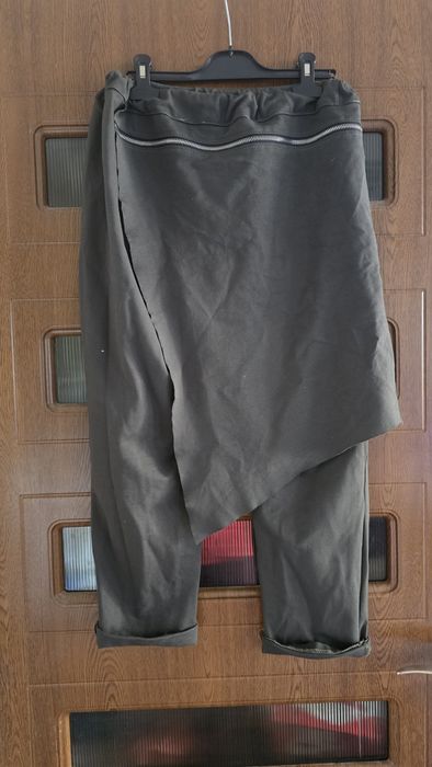 Pantaloni fusta dama