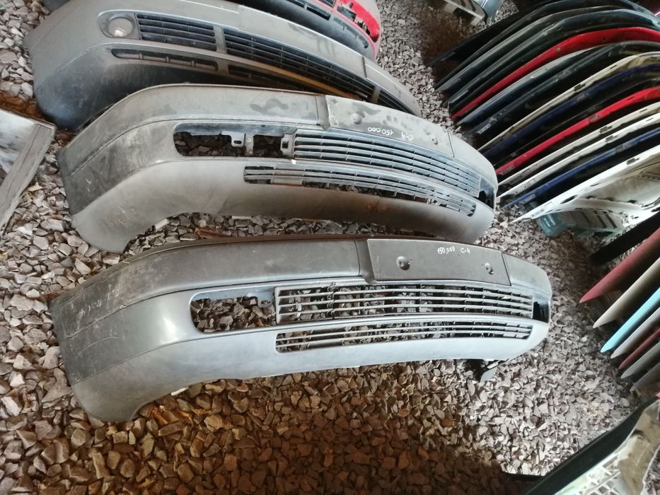 Продам передние бампера на ауди с4