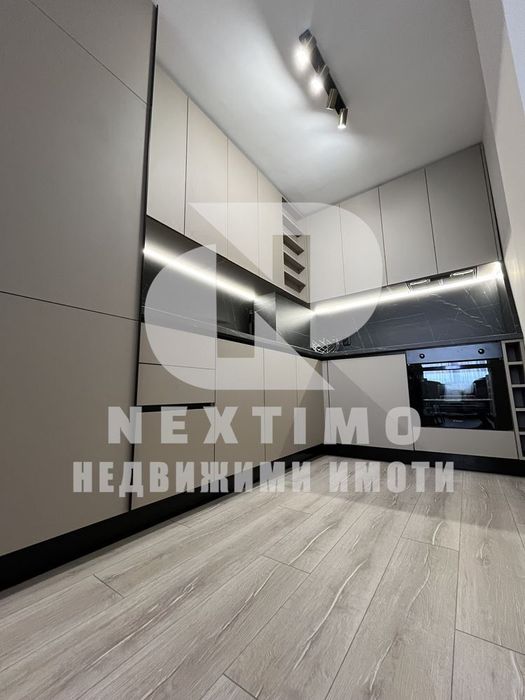Продава се Тристаен апартамент в Пловдив, Съдийски - 123 кв.м за 1586 €/кв.м - Снимка #1