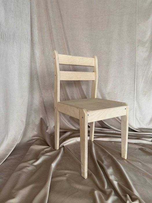 Детский деревянный стульчик