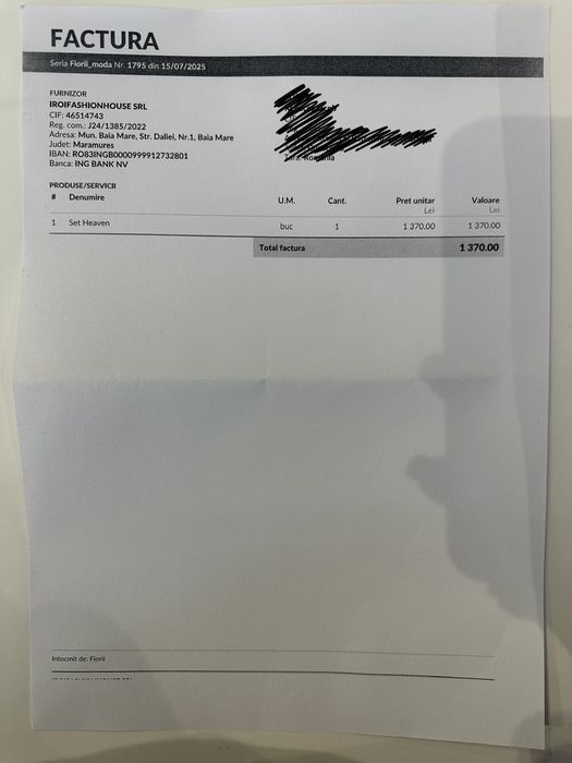 Fusta si corset din dantelă