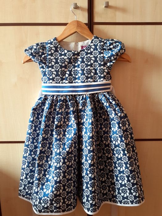 Продам платье для девочек