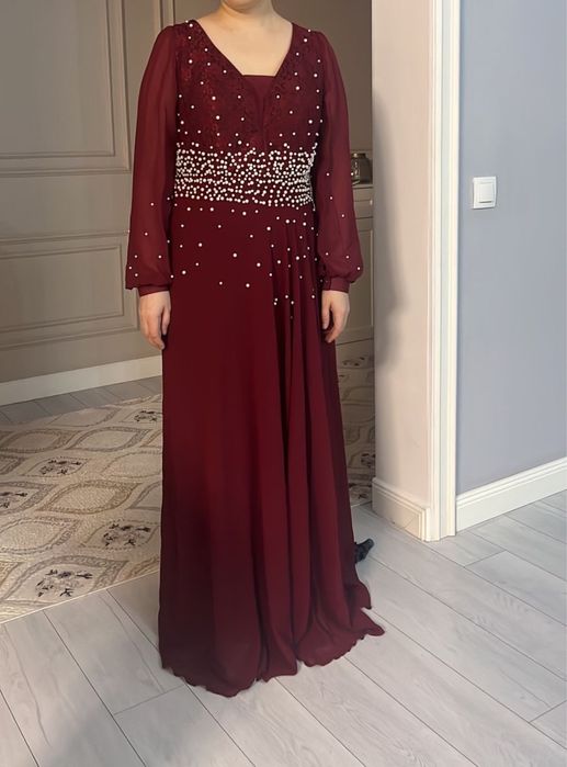 Платья нарядные, вечерние