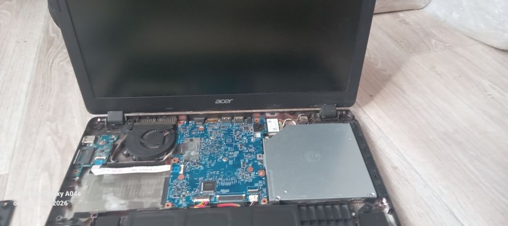 Продам ноутбук Acer самовывоз на запчасти