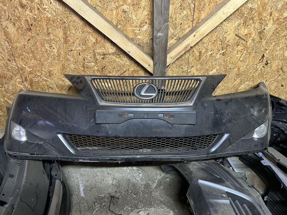 Bara fata Lexus IS 220