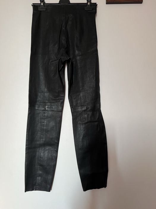 Pantaloni piele naturala zara